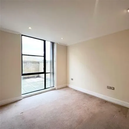 Image 5 - Town Meadow, London, TW8 0BZ, United Kingdom - Apartment for sale