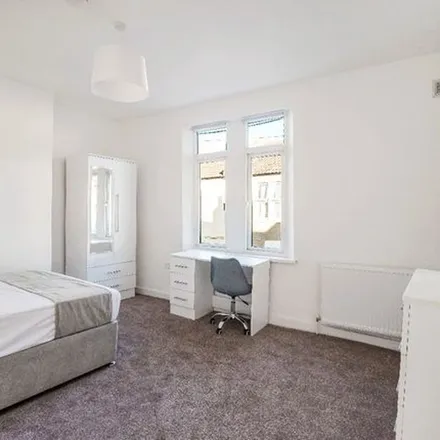 Image 6 - 15 Dartmoor Street, Bristol, BS3 1HG, United Kingdom - Apartment for rent