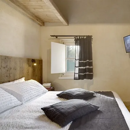 Rent this 2 bed apartment on Pietrasanta in Piazza della Stazione, 55045 Pietrasanta LU