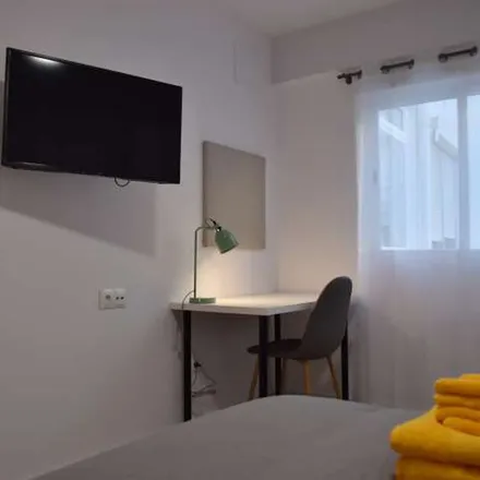 Image 7 - Avinguda de Gaspar Aguilar, 91, 46017 Valencia, Spain - Apartment for rent