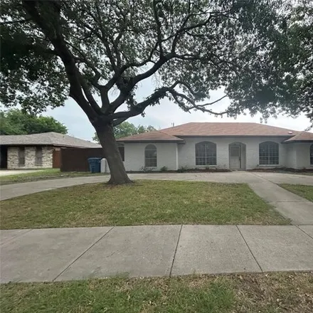 Buy this 3 bed house on 1900 Pat Lane in Carrollton, TX 75006