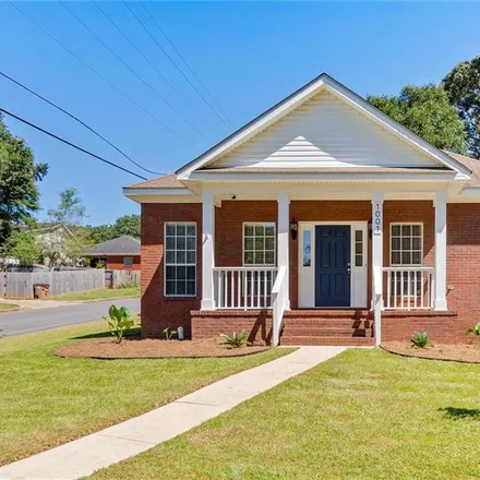 Buy this 3 bed house on 1005 Dickenson Avenue in Winthrop Square, Mobile