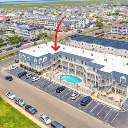 Buy this 1 bed condo on 7975 Dune Drive in Avalon, Cape May County