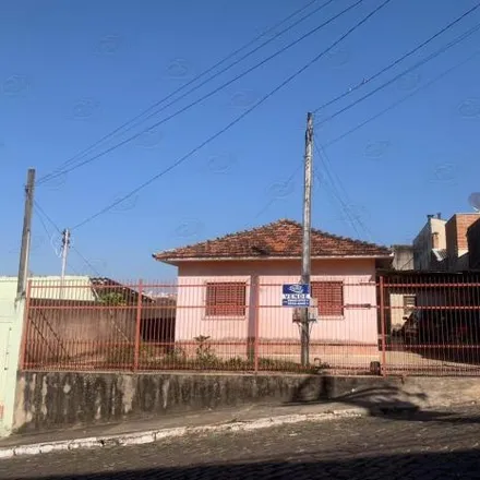 Buy this 3 bed house on Rua Major Queiroz in Vila Cruzeiro, Itararé - SP