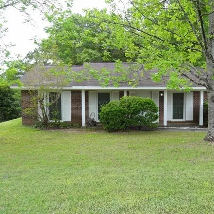 Buy this 3 bed house on 24 Richardson Dr in Daleville, Alabama
