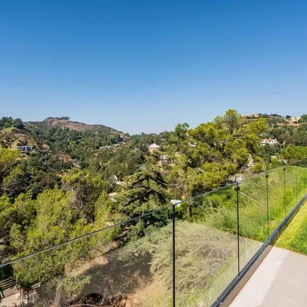 Image 3 - Trebek Open Space, 2500 Nichols Canyon Road, Los Angeles, CA 90046, USA - Apartment for rent