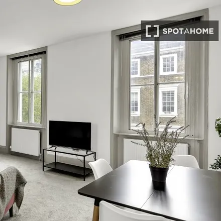 Rent this 2 bed apartment on Park Grand London Paddington in 1 Queen's Gardens, London
