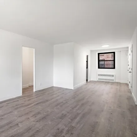Image 4 - 4901 Henry Hudson Parkway West, New York, NY 10471, USA - Apartment for sale