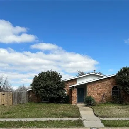 Rent this 3 bed house on 4600 Goodnight Trail in Grand Prairie, TX 75052