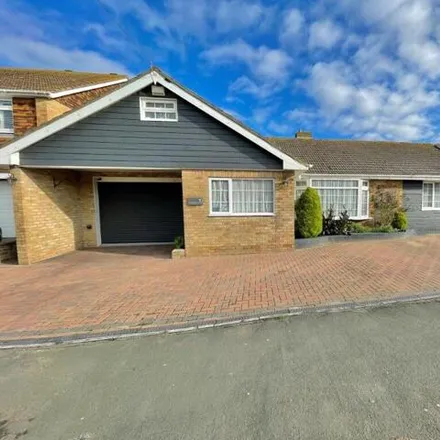 Buy this 5 bed house on St. Peter's Avenue in Peacehaven, BN10 7NA
