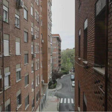 Image 17 - Cepsa, Paseo de la Castellana, 28020 Madrid, Spain - Apartment for rent