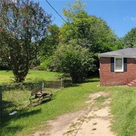 Buy this 2 bed house on 3276 Lafayette Street in Macon, GA 31204