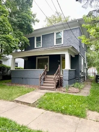 Rent this 3 bed house on 35 Everett Avenue in Akron, OH 44302
