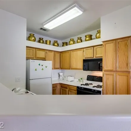 Image 7 - 5401 West Harmon Avenue, Spring Valley, NV 89103, USA - Condo for sale