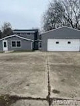 Buy this 3 bed house on 3593 Applewood Lane in Genesee County, MI 48439
