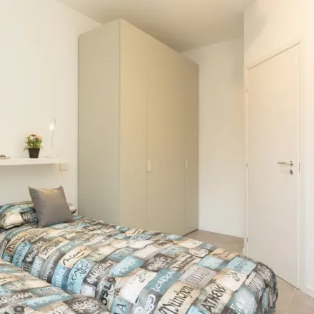 Image 2 - Relaxing 2-bedroom apartment near the Comasina metro  Milan 20161 - Apartment for rent