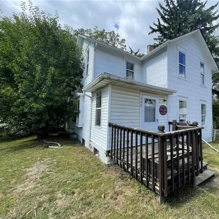 Rent this 3 bed house on 598 Wilson Street in Akron, OH 44311