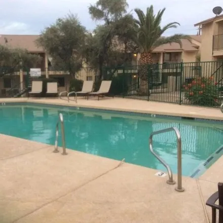 Rent this 3 bed apartment on 12440 North 20th Street in Phoenix, AZ 85028