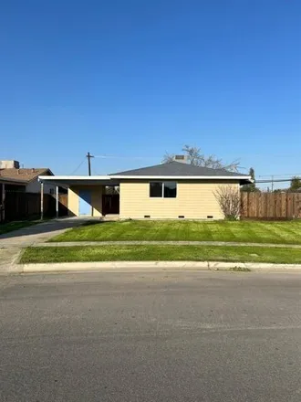 Buy this 3 bed house on 4377 North Holt Avenue in Fresno, CA 93705