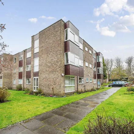 Buy this 1 bed apartment on Sutherland Crescent in Leeds, LS8 1BA