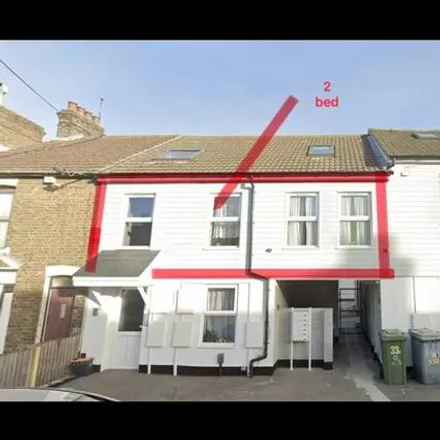 Image 1 - Cowper Road, Sittingbourne, ME10 3AN, United Kingdom - Apartment for rent