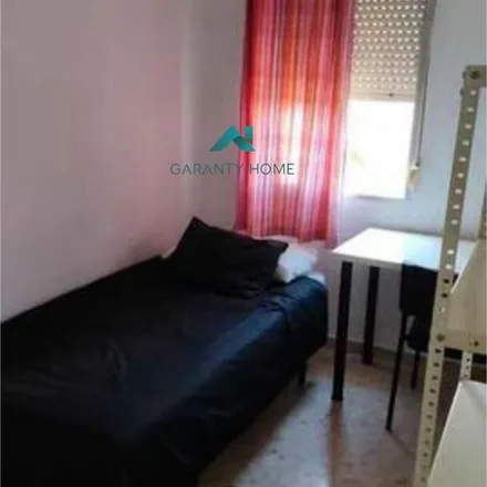 Rent this 3 bed apartment on Bar Madera in Calle María Ortiz, 13