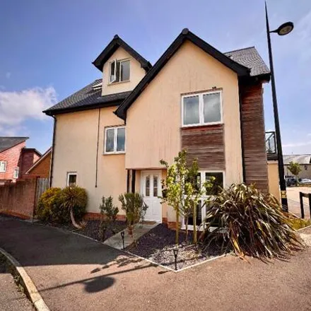 Buy this 6 bed house on 48 Buttercup Drive in Polegate, BN26 6FB