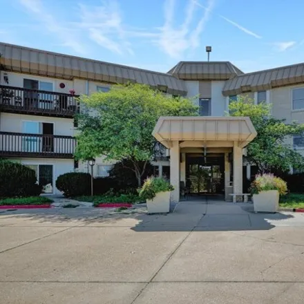Buy this 2 bed condo on Lake Park Condominiums in 4000 South 56th Street, Lincoln
