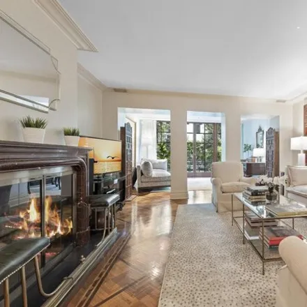 Image 3 - 162 East 63rd Street, New York, NY 10065, USA - House for sale