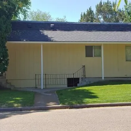 Buy this 6 bed house on 2232 Walnut Street in Caldwell, ID 83605