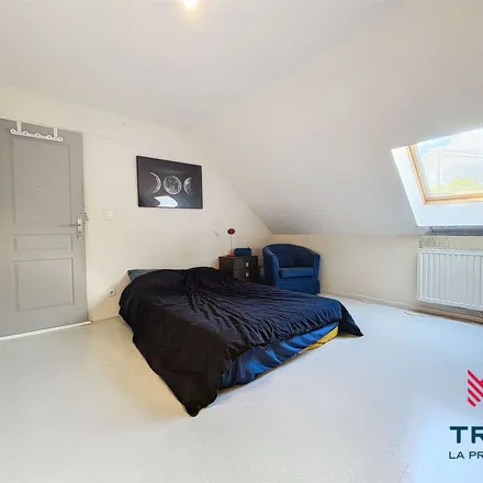 Rent this 3 bed apartment on Rue de Lausprelle in 6200 Châtelet, Belgium