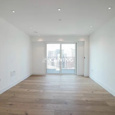 Image 4 - Wyvil Court, 10 Wyvil Road, London, SW8 2TH, United Kingdom - Apartment for rent
