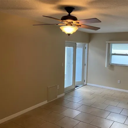 Image 4 - 1319 35th Street North, Saint Petersburg, FL 33713, USA - House for rent