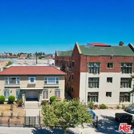 Image 3 - 206 South Catalina Street, Los Angeles, CA 90004, USA - Townhouse for sale