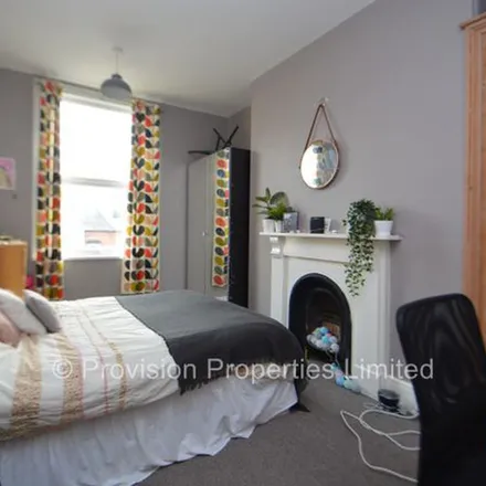 Rent this 6 bed townhouse on Delph Lane in Leeds, LS6 2HQ