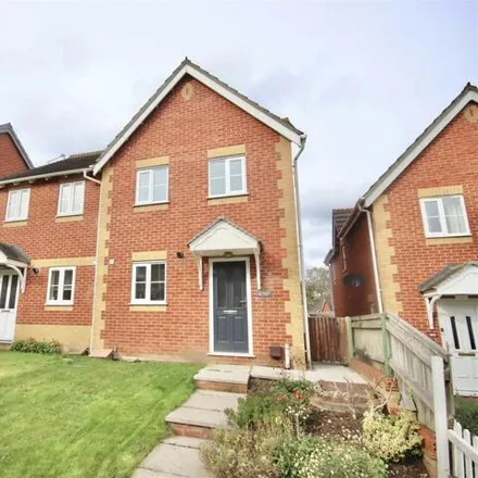 Buy this 3 bed duplex on Cinders End in Chippenham, SN15 1UA