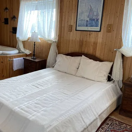 Rent this 2 bed house on Saint-Etienne-de-Bolton in QC J0E 2E0, Canada