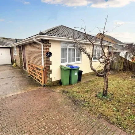 Rent this 3 bed house on Downs Walk in Peacehaven, BN10 7SU