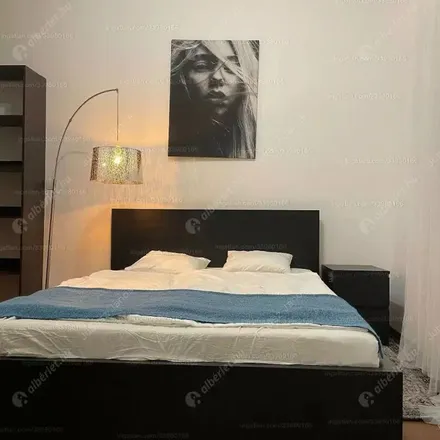 Rent this 4 bed apartment on Barkácsbolt in kulcsmásolás, Budapest