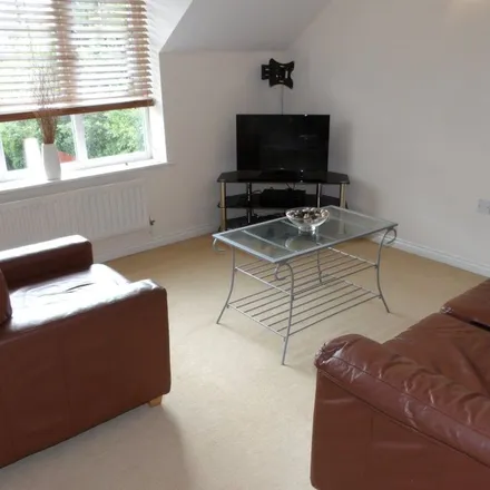 Rent this 2 bed apartment on Thorpe Court in Ulverley Green, B91 1SU