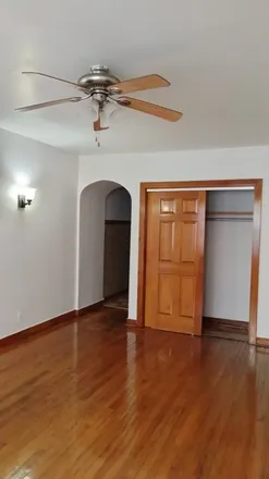 Rent this studio apartment on 5041 North Springfield Avenue