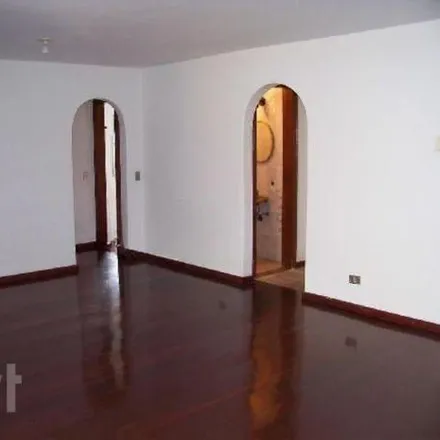 Buy this 2 bed apartment on Edifício Ouro Velho in Rua Oscar Freire 1422, Cerqueira César