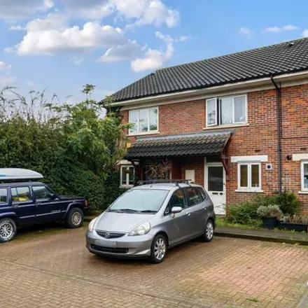 Buy this 2 bed townhouse on Hardy Close in London, EN5 2FA