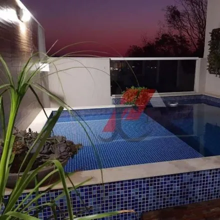 Buy this 2 bed house on Rua das Palmeiras in Centro, Vinhedo - SP