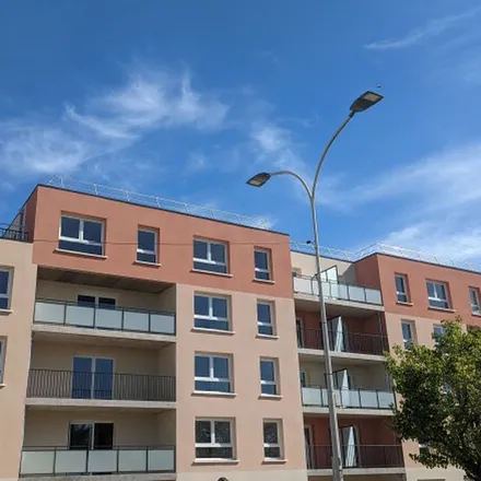 Rent this 1 bed apartment on 33 Rue du 11 Septembre in 21300 Chenôve, France