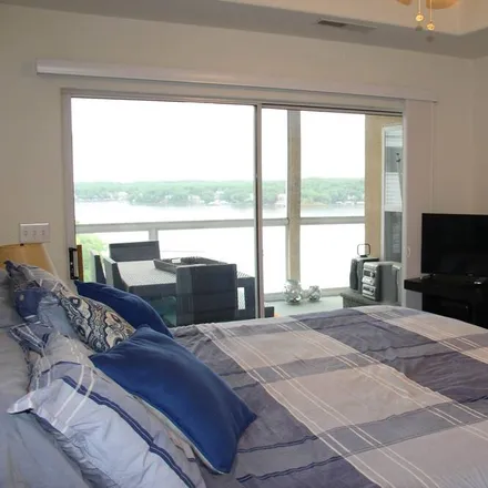 Image 1 - Lake Ozark, MO - Apartment for rent
