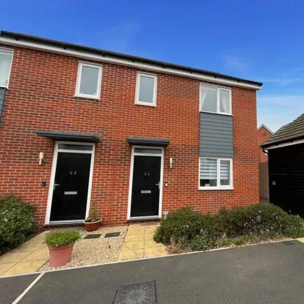 Rent this 3 bed duplex on 28 Apple Tree Close in Taunton, TA2 6FE