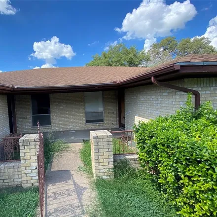 Image 2 - 5301 South Drive, Fort Worth, TX 76133, USA - Duplex for sale