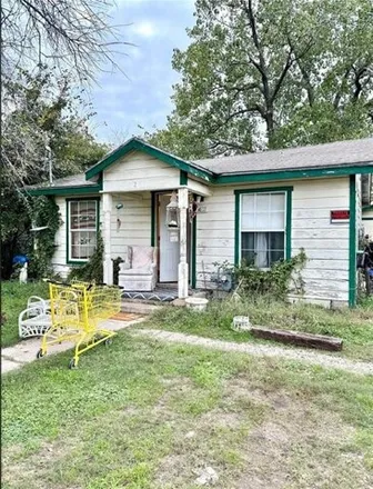 Buy this 2 bed house on 230 Stanfield Drive in Lacy Lakeview, McLennan County