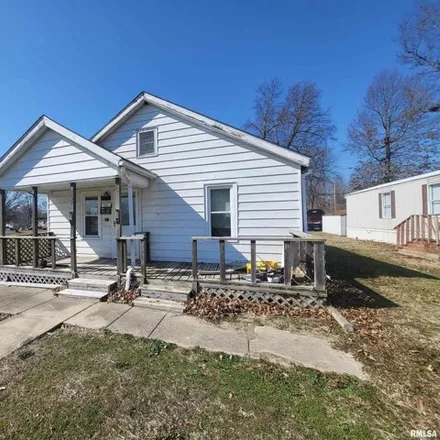 Buy this 2 bed house on 1363 North Trenary Street in Salem, IL 62881